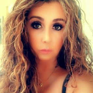 Meet your Posher, Kelley